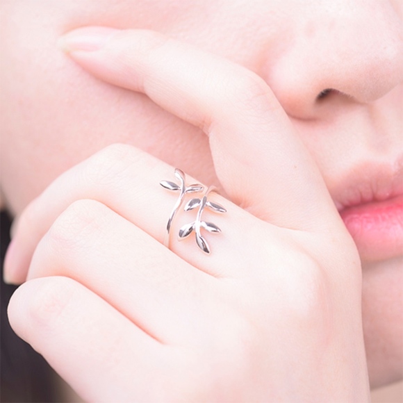 Silver Leaf Branch Adjustable Wrap Ring - Picture 4 of 8